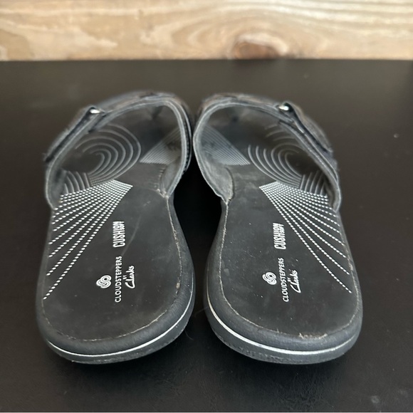 CLARKS Cloudsteppers Breeze Sea Black Patent Flip Flop Slip On Sandal Ladies 10 - Picture 3 of 11